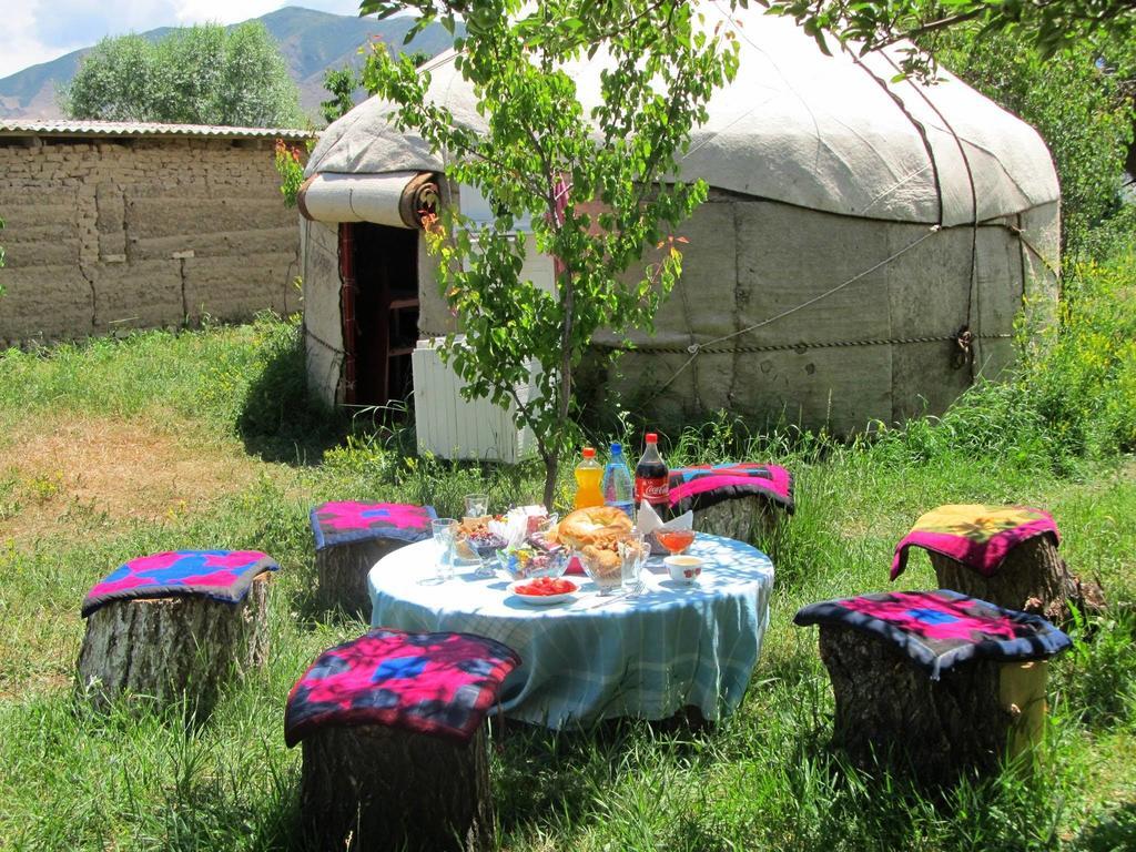 Guesthouse Gulmira Bokonbayevo Esterno foto